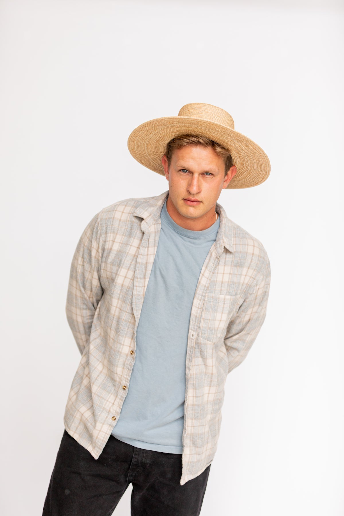 Natural palm leaf straw Spanish-style hat with a woven band, view 4