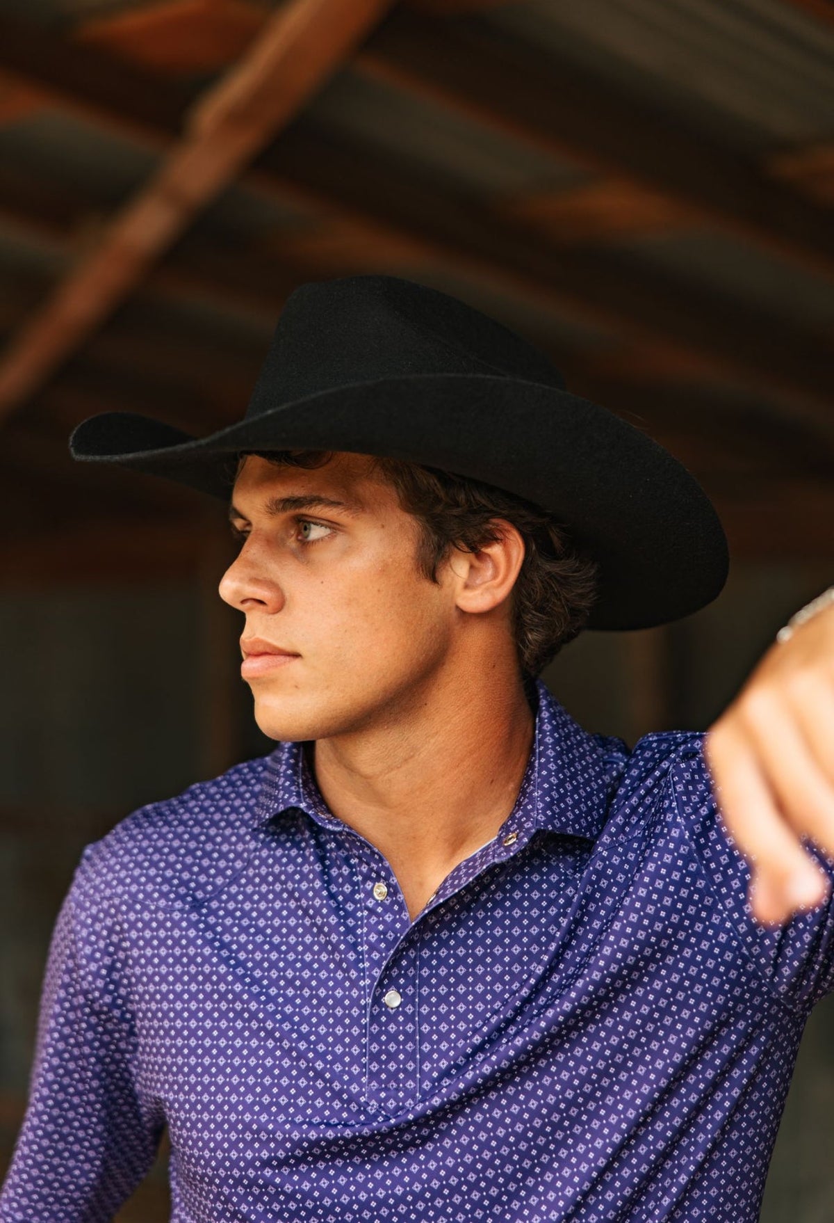 Black merino wool cattleman cowboy hat with a curved brim
