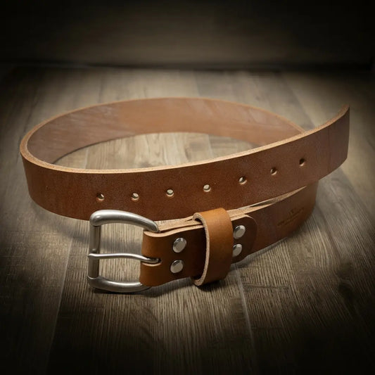 Oak brown full-grain leather belt with solid brass buckle