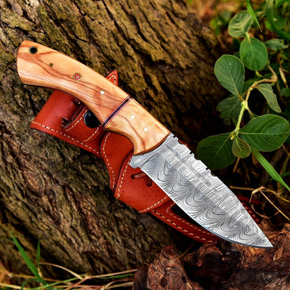 The 10-Inch Olive Wood Hunting Knife | Texan Knives