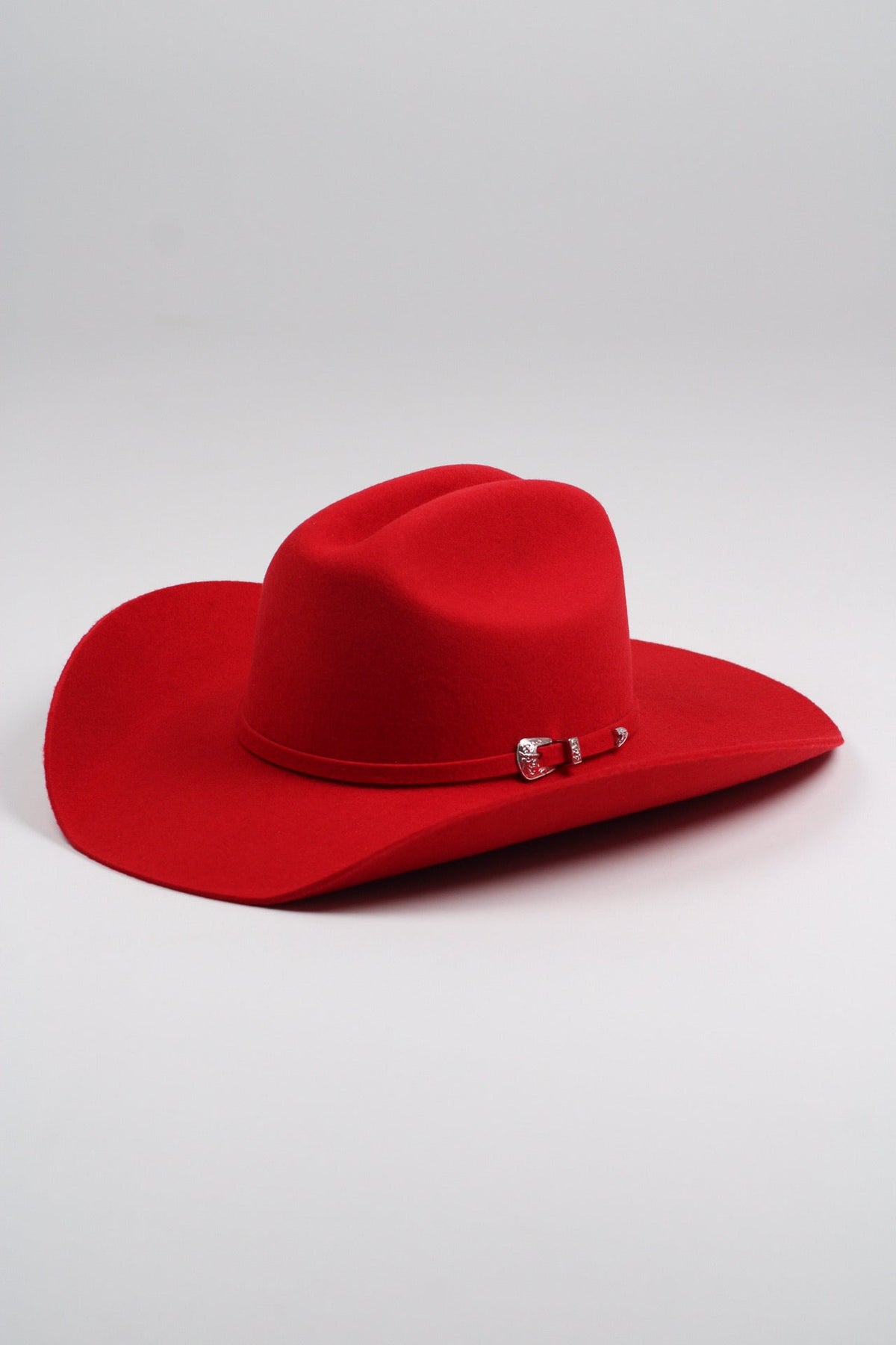Red merino wool cattleman cowboy hat with a curved brim