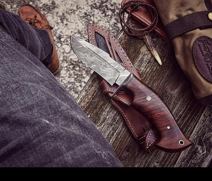 Damascus hunting knife with rosewood handle, Damascus guard and leather sheath