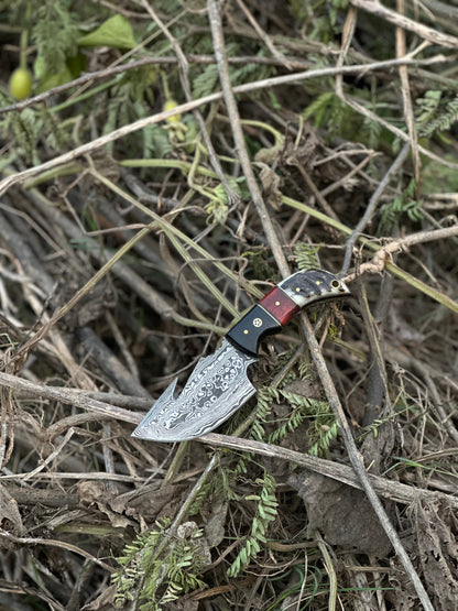 The 7.5-Inch Resin Guthook Skinner | Texan Knives