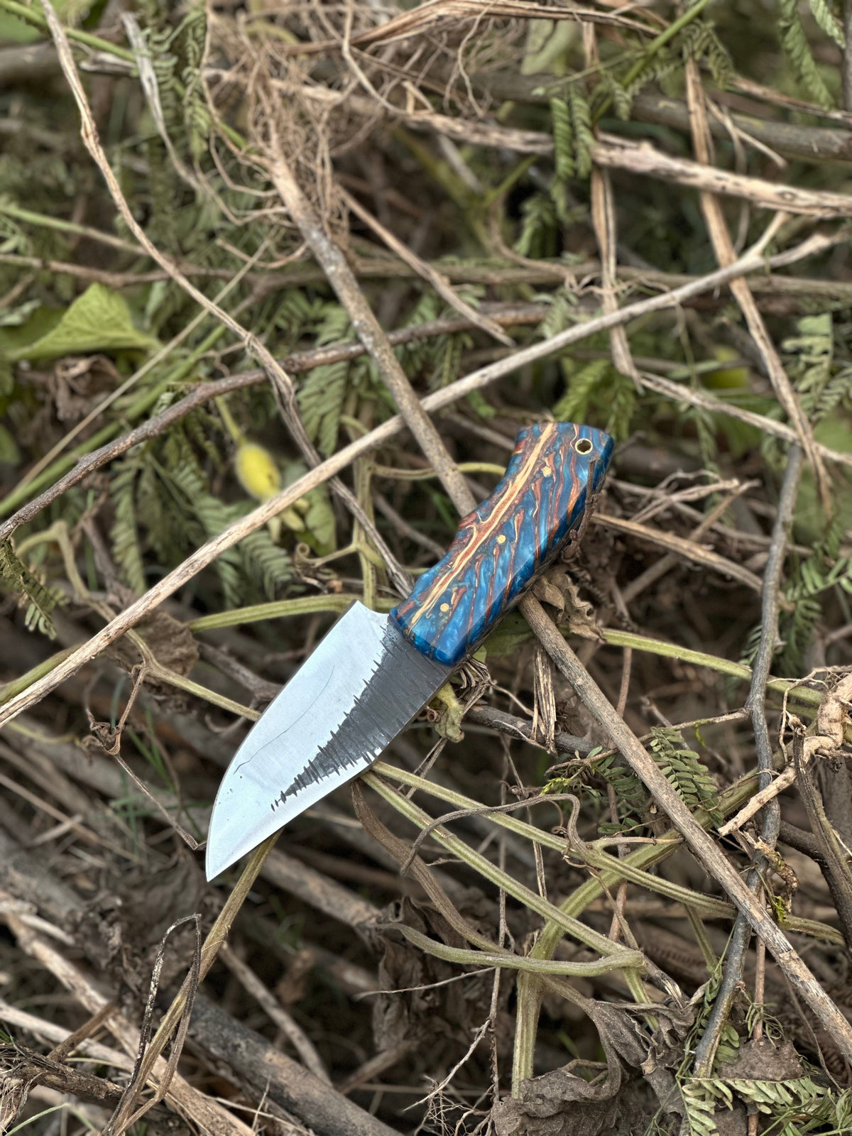 The D2 Pine Cone Resin Hunting Knife | Texan Knives