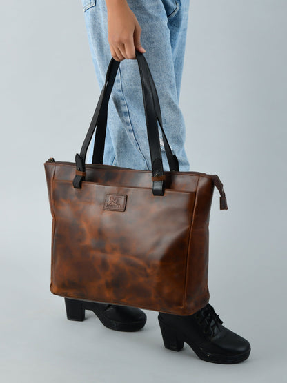Buffalo leather office tote with shoulder strap and magnetic closure, view 2