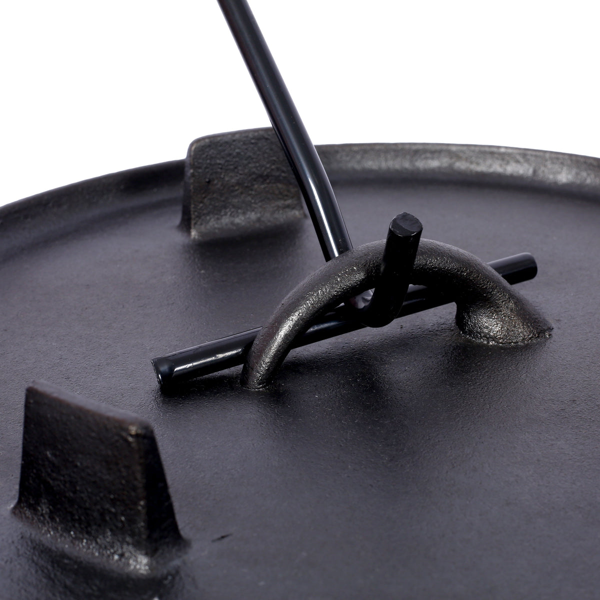 The Camp Dutch Oven with Skillet Lid, 12 Quart | House of Zazla
