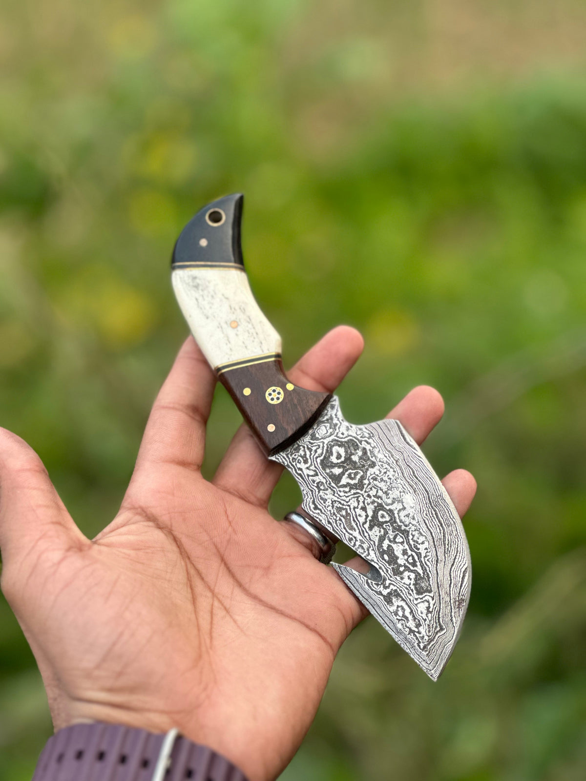 The Camel Bone Guthook Skinner | Texan Knives