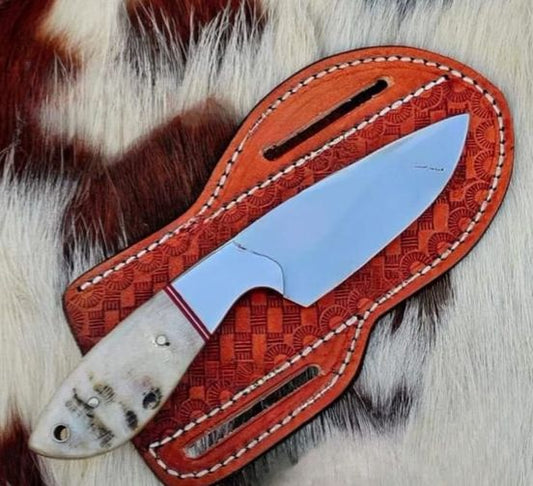 J2 steel bull cutter knife with sheep horn handle, steel bolster and leather sheath
