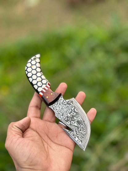 The Rosewood and Resin Guthook Skinner | Texan Knives