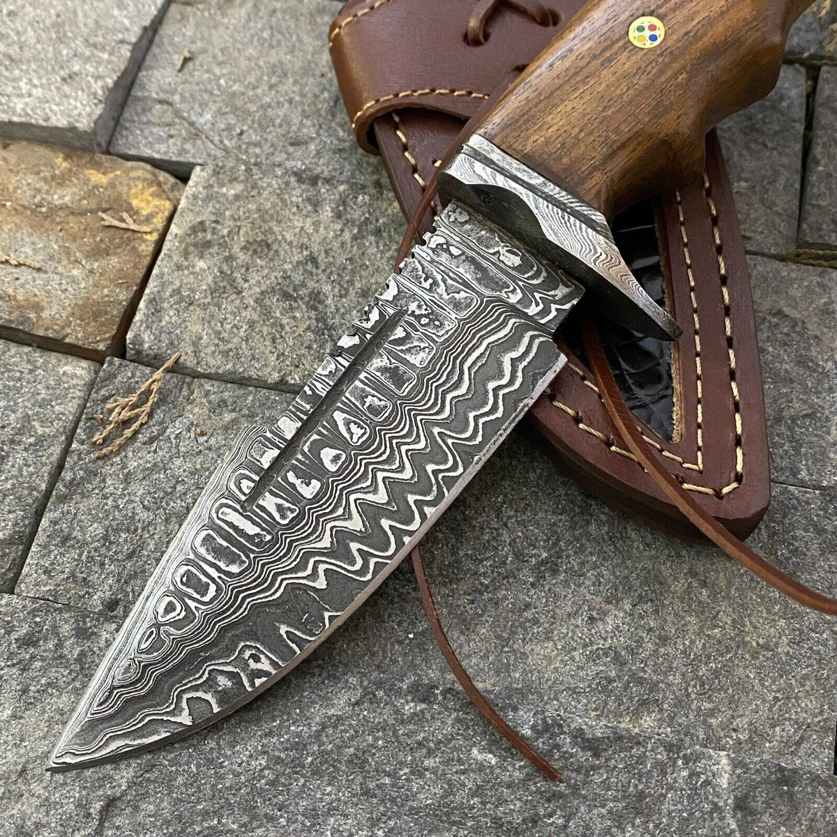 🔥 Handmade Damascus Steel Hunting Knife – Rosewood Handle & Damascus Guard + Leather Sheath