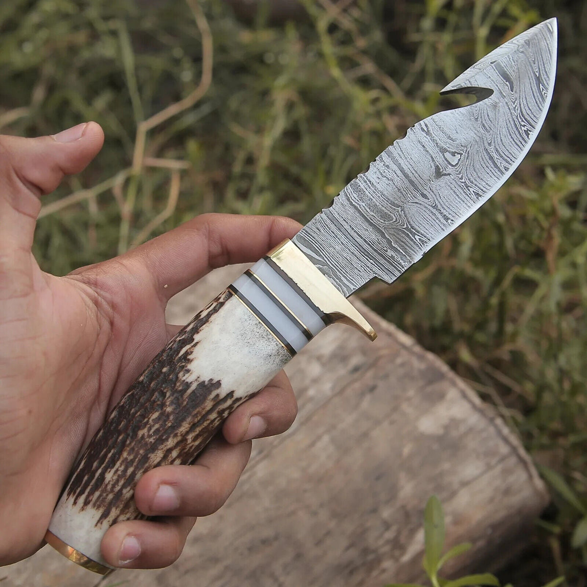 The Stag Horn Brass Guard Guthook Skinner | Texan Knives