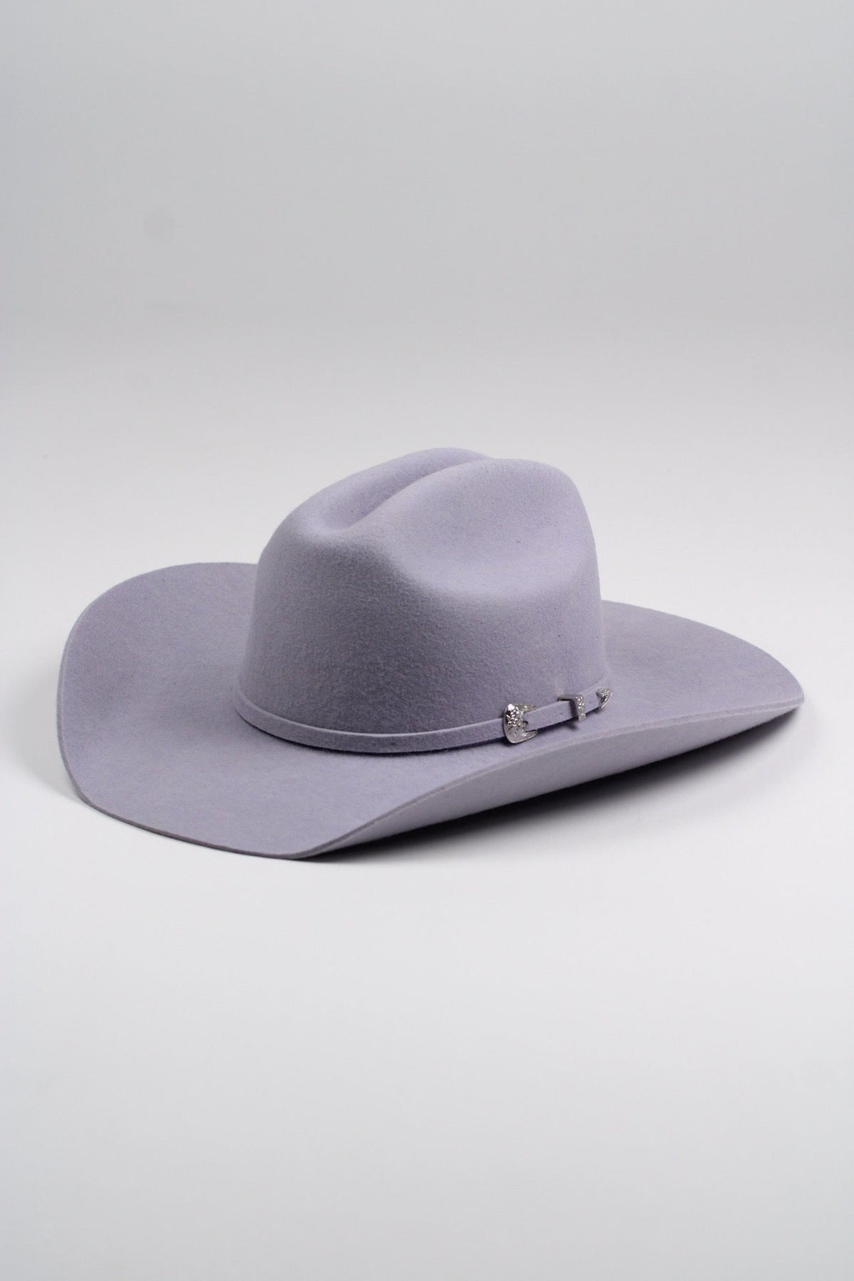 Ice gray merino wool cattleman cowboy hat with a curved brim