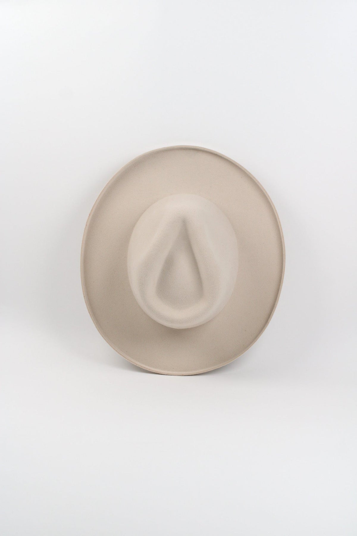 Ivory wool felt hat with a teardrop crown and pencil-rolled brim, view 4