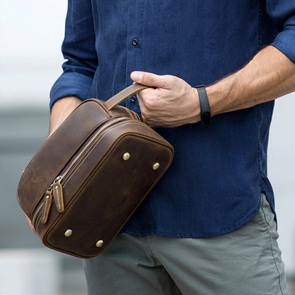 The Full-Grain Leather Wash Bag, view 3