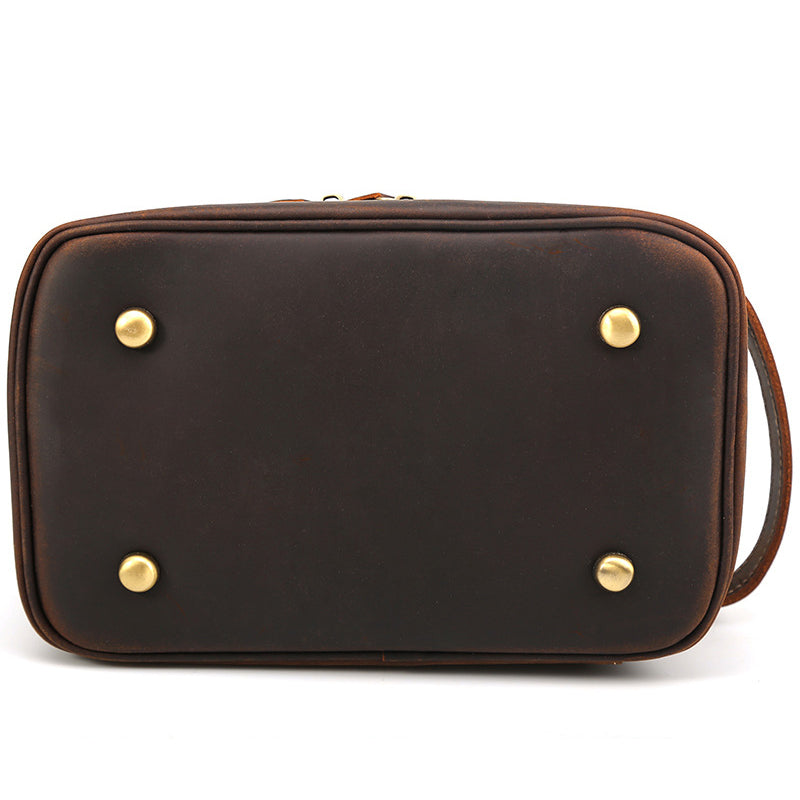The Full-Grain Leather Wash Bag, view 10