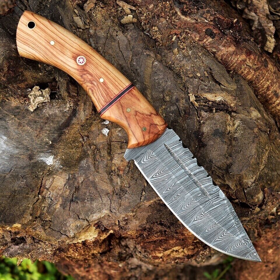 The 10-Inch Olive Wood Hunting Knife | Texan Knives