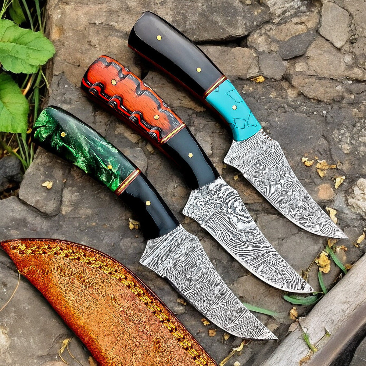 Damascus hunting knife with resin and exotic wood handle, view 3